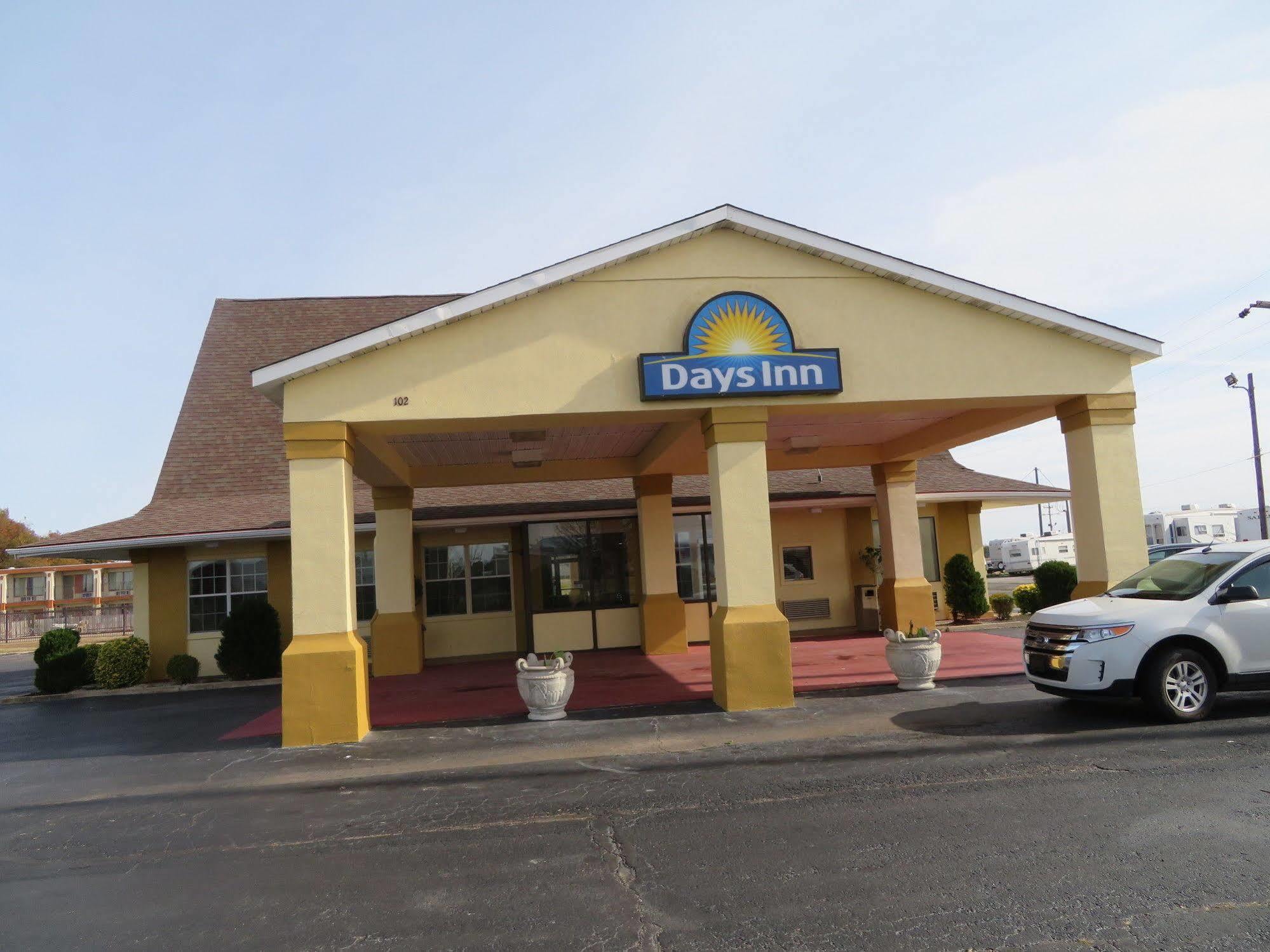Days Inn By Wyndham Blytheville Eksteriør bilde