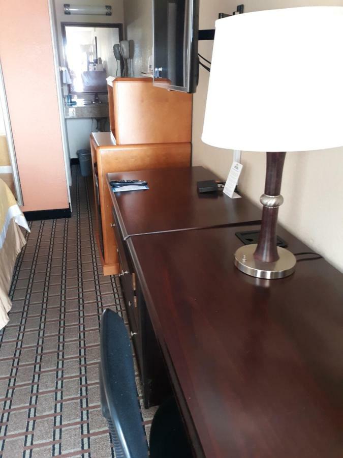 Days Inn By Wyndham Blytheville Eksteriør bilde